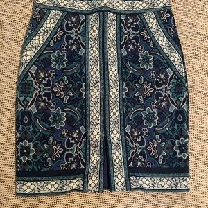 Beautiful blue skirt from the LOFT size 8